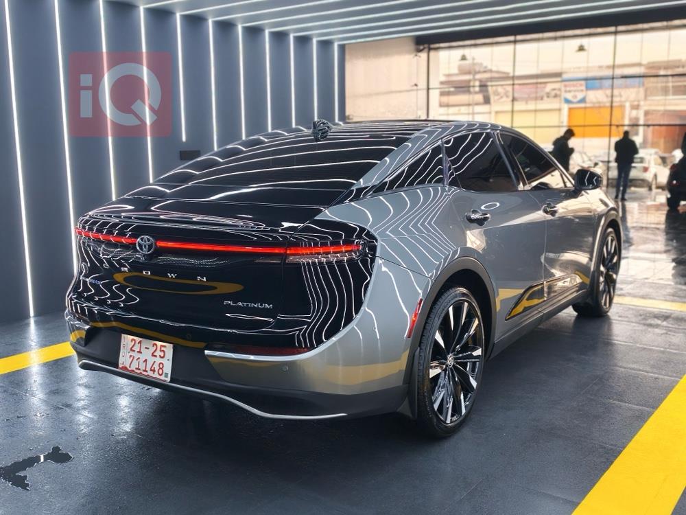 تۆیۆتا کراون